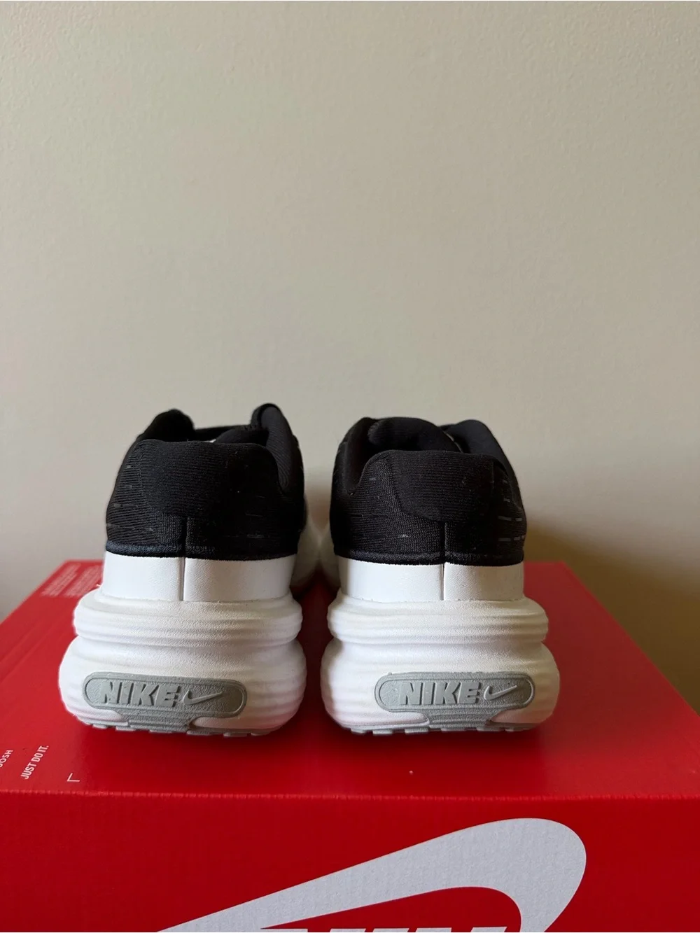 Nike Uplift SC Black White IB2766-003 Women’s Size 6